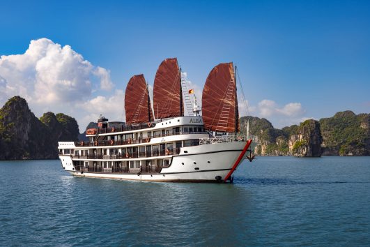Alisa Premier Cruise (Halong Bay 2D/1N)