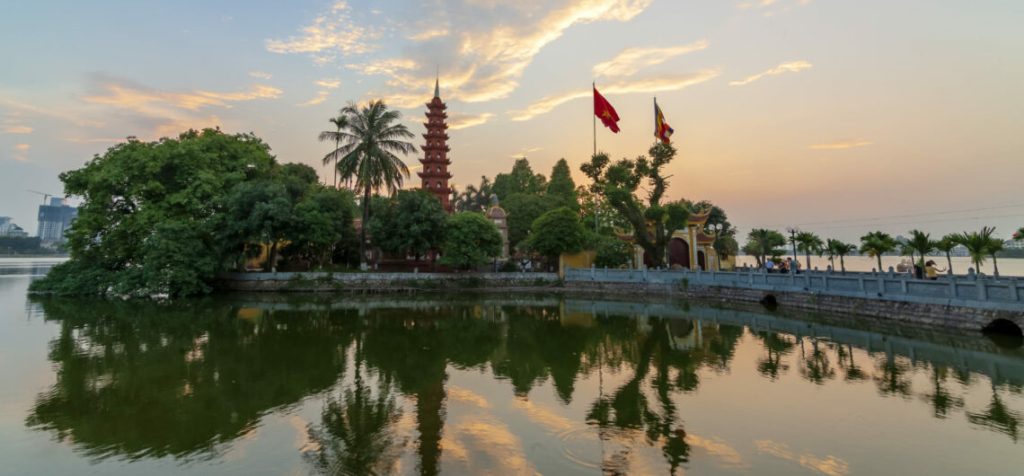 hanoi on day itinerary pagoda tran quoc