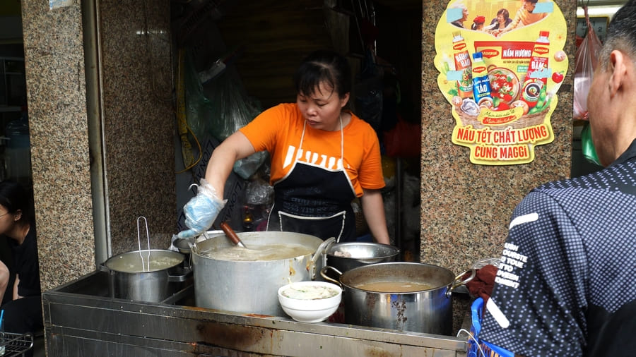 bun moc 1 soup in vietnam